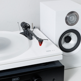 Play Vinyl (Music Hall MMF-3.3 2M-RED + Bowers 606 + H95) - White