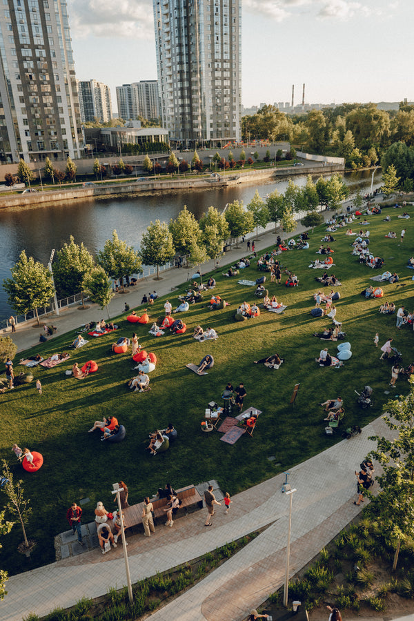 Разом із River Mall відкрили сезон вінілових пікніків на березі Дніпра☀️
