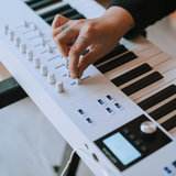 Arturia KeyLab Essential 88 mk3 + Arturia Pigments - Black